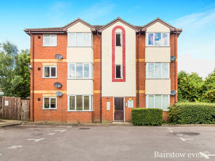 2 Bedroom Flat To Rent In Natasha Court, Harold Hill, RM3