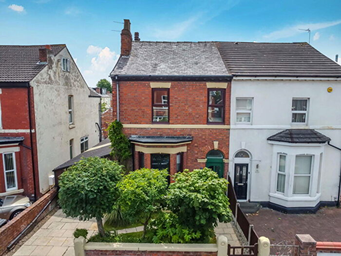 3 Bedroom Semi-Detached House For Sale In Hart Street, Southport, PR8