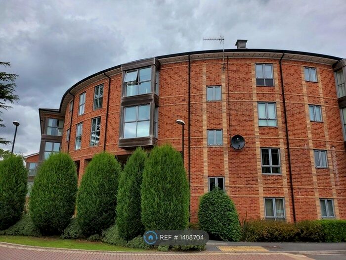 2 Bedroom Flat To Rent In St John's Walk, York, YO31