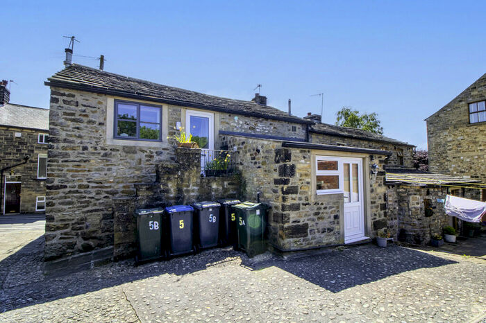1 Bedroom Apartment To Rent In North Street, Silsden, BD20