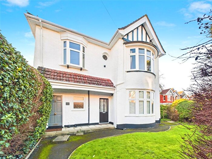 3 Bedroom Apartment For Sale In Southern Road, Bournemouth, BH6