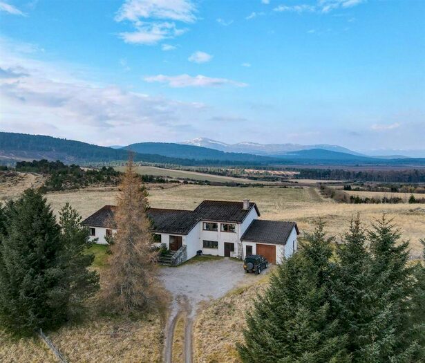 5 Bedroom Detached House For Sale In Nethy Bridge, PH25