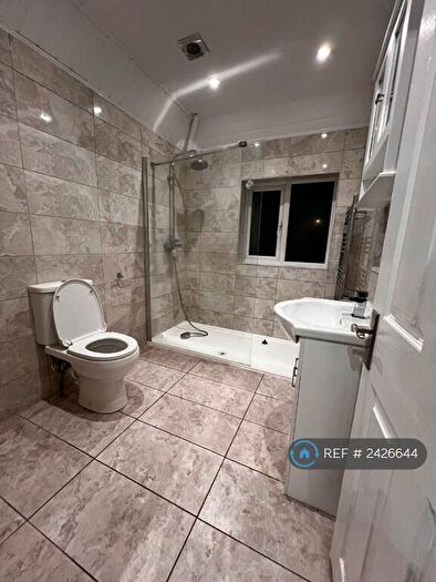 3 Bedroom Semi-Detached House To Rent In Foxhays Road, Reading, RG2