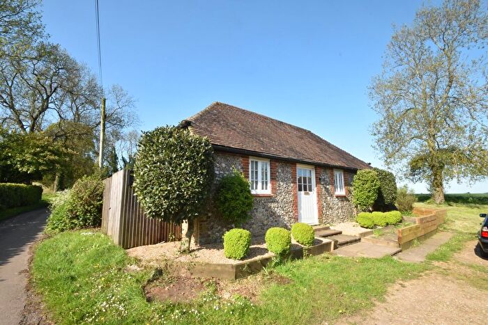 1 Bedroom Detached Bungalow To Rent In Hart Hill, Charing, TN27