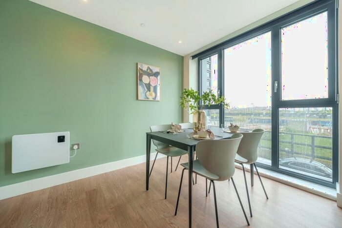 2 Bedroom Apartment To Rent In Uncle Leeds, Whitehall Leeds, LS12