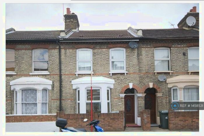 4 Bedroom Terraced House To Rent In Louise Road, London, E15