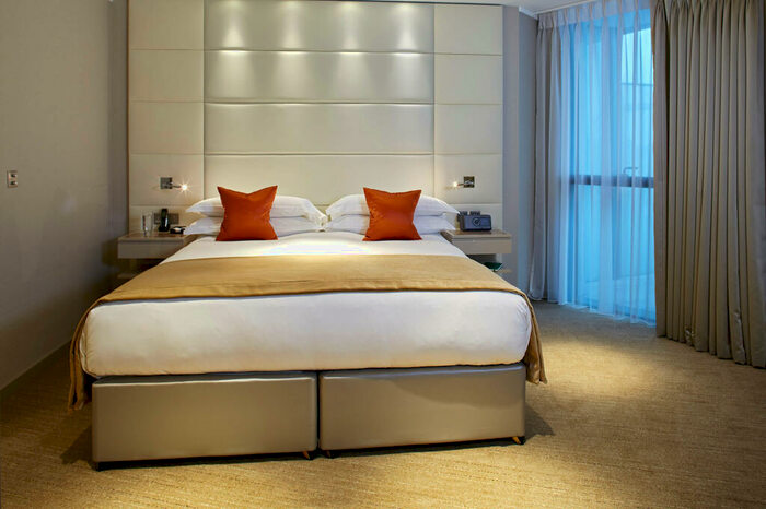 2 Bedroom Apartment To Rent In Lower Thames Street, Tower Hill, London, EC3R