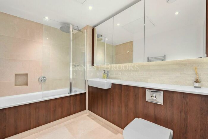 1 Bedroom Apartment To Rent In Landmark Pinnacle, Canary Wharf, E14