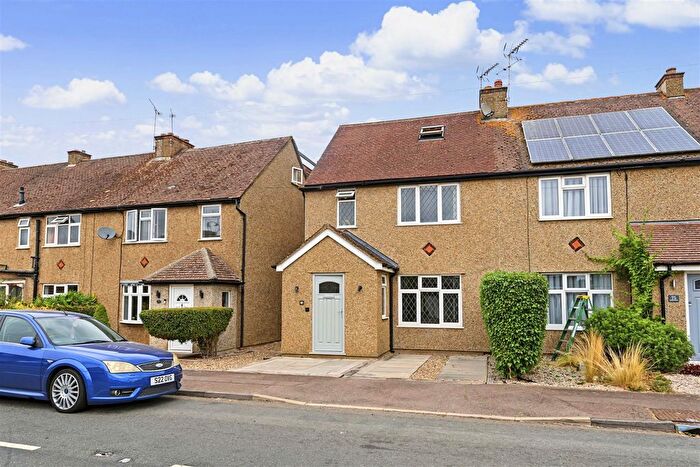 3 Bedroom End Of Terrace House For Sale In Tollgate Road, Colney Heath, AL4