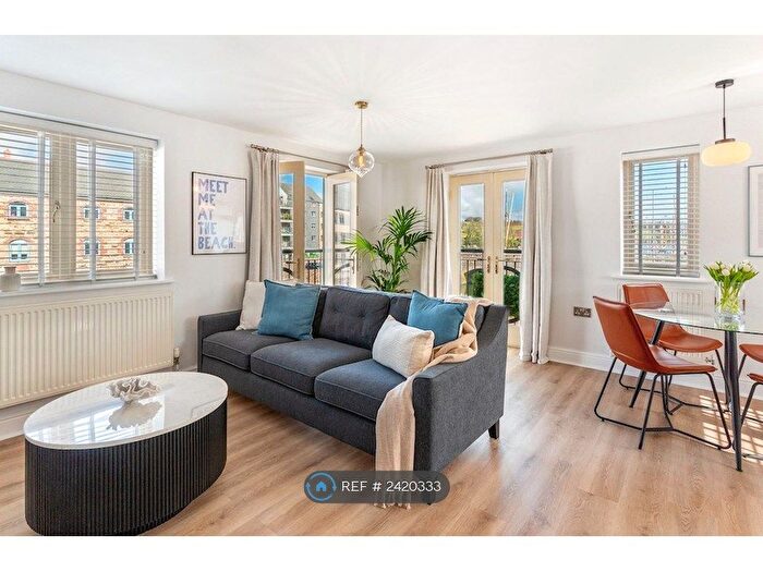 2 Bedroom Flat To Rent In Penryn, Penryn, TR10