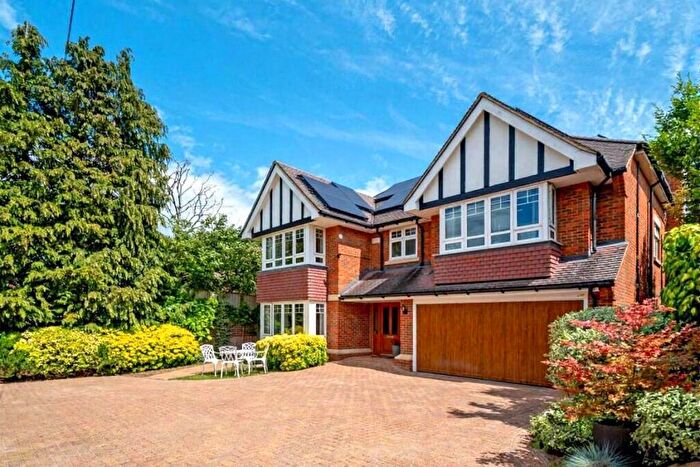 5 Bedroom Detached House For Sale In Beeches Road, Farnham Common, SL2