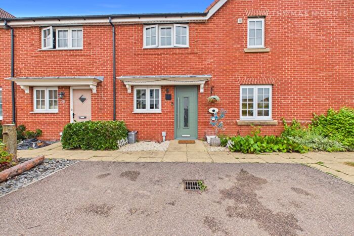 2 Bedroom Terraced House For Sale In Radland Close, St Neots, Cambridgeshire, PE19