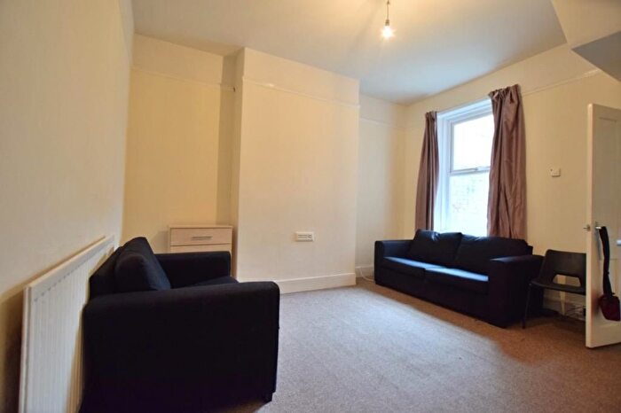 3 Bedroom Semi-Detached House To Rent In Sidney Grove, Newcastle Upon Tyne, NE4