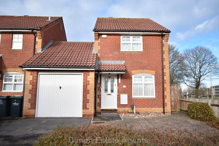 2 Bedroom Detached House For Sale In Magennis Close, Gosport, PO13