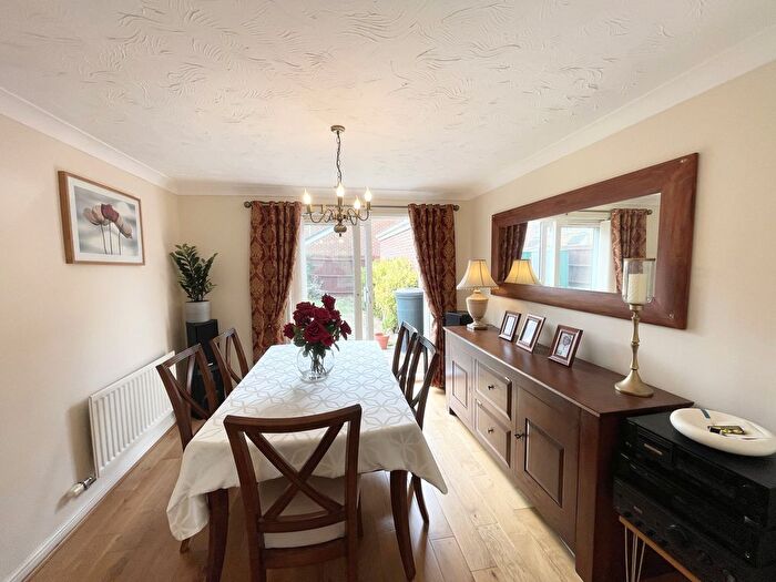 4 Bedroom Detached House For Sale In Soane Close, Wellingborough, Northamptonshire, NN8