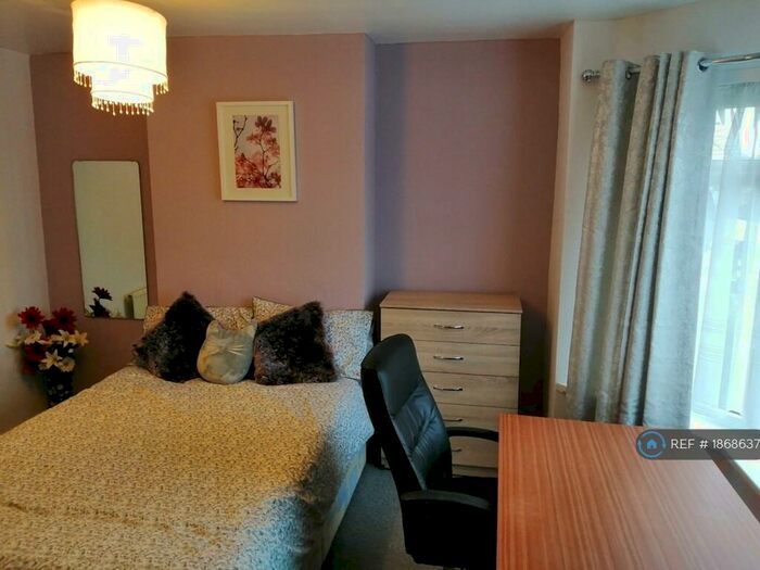 5 Bedroom Terraced House To Rent In Broadlands Road, Southampton, SO17