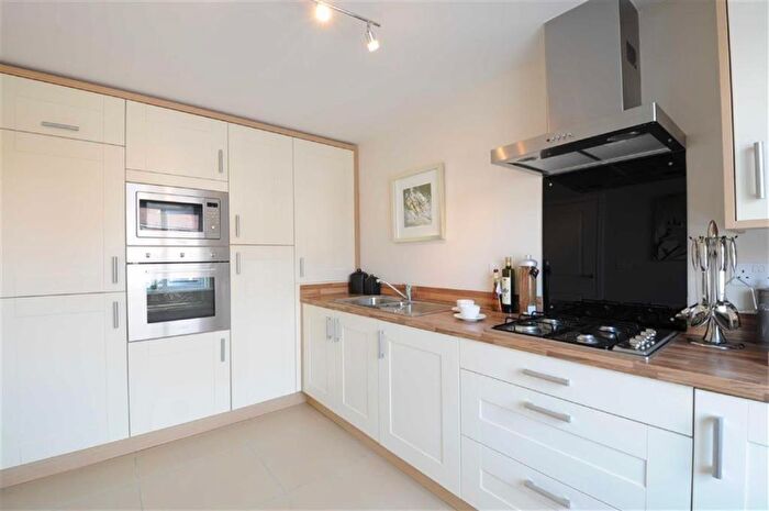 3 Bedroom House To Rent In Mallow Way, Bingham, NG13