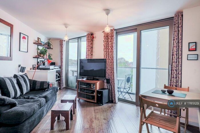 1 Bedroom Flat To Rent In Da Vinci Torre, London, SE13