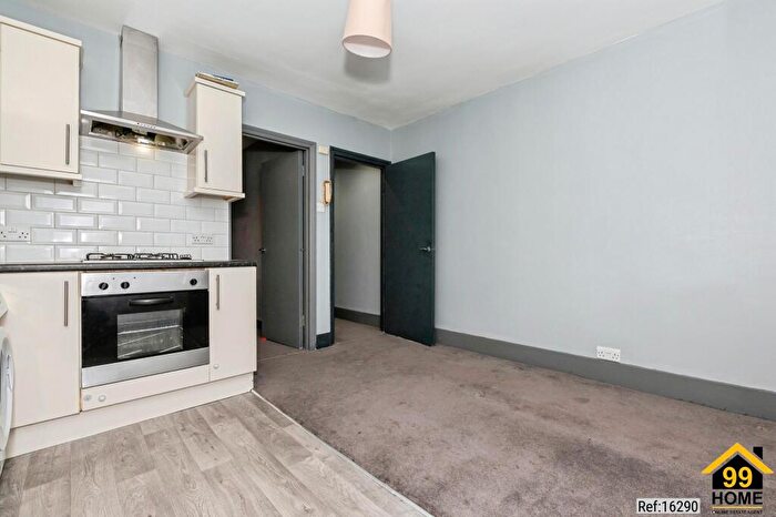 1 Bedroom Flat For Sale In Studio Flat, Dartford, Kent, DA1