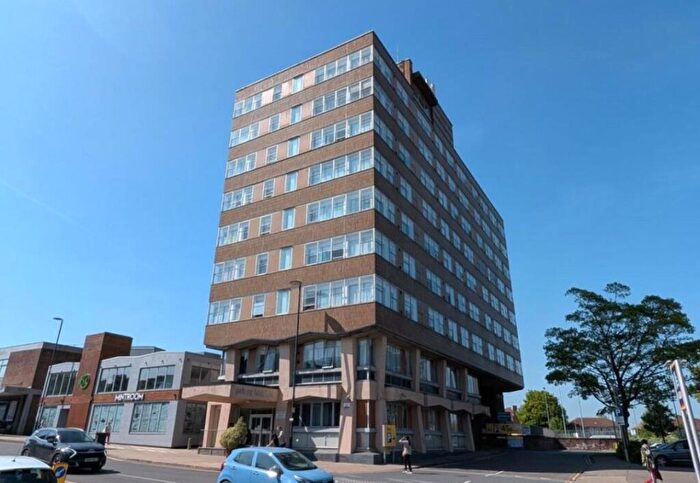 2 Bedroom Apartment To Rent In Church Street Dunstable, LU5