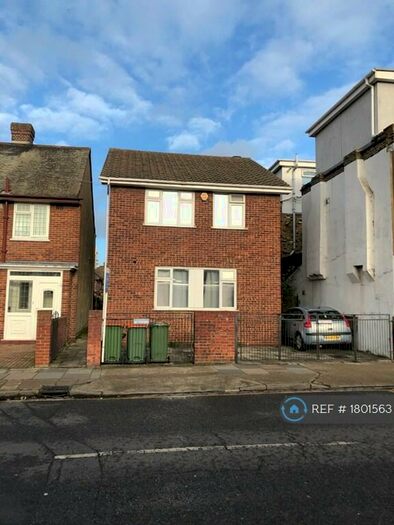 3 Bedroom Detached House To Rent In Ruscoe Road, London, E16