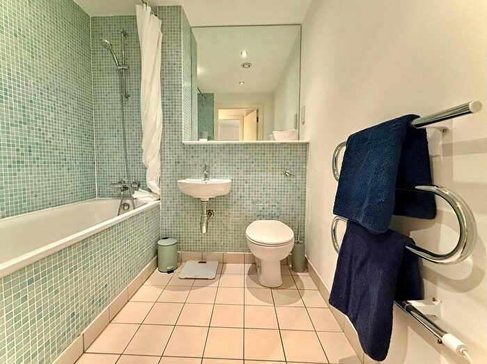 2 Bedroom Flat To Rent In Beaumont Building, Mirabel Street, City Centre, Manchester, M3