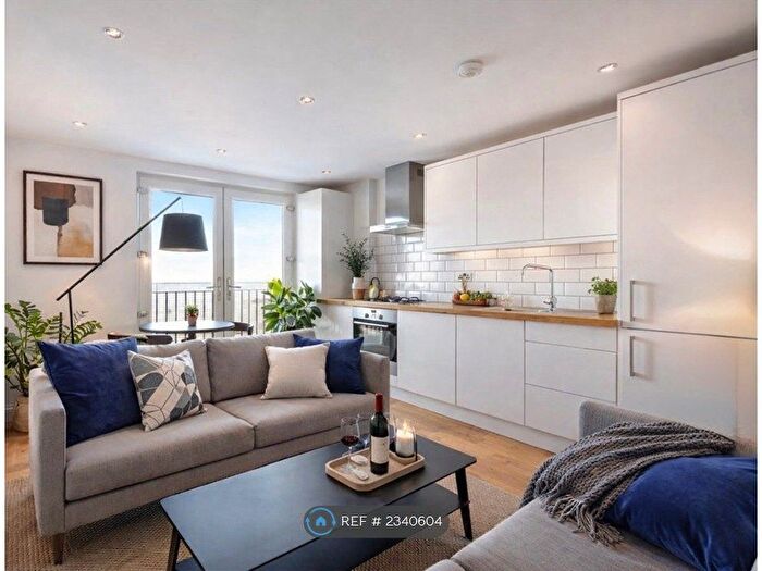 2 Bedroom Flat To Rent In Universal House, Bromley, BR1