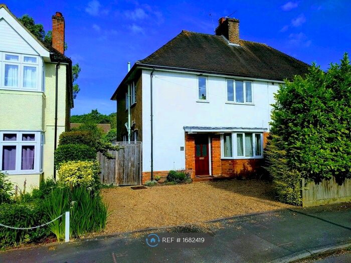 4 Bedroom Semi-Detached House To Rent In Beckingham Road, Guildford, GU2