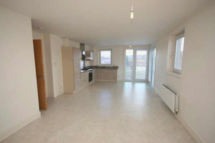 3 Bedroom Flat To Rent In Burnbrae Place, East Craigs, Edinburgh, EH12