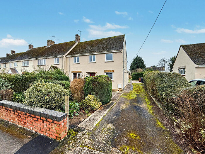 3 Bedroom Semi Detached House For Sale In Sandhill, Shrivenham, Swindon, SN6