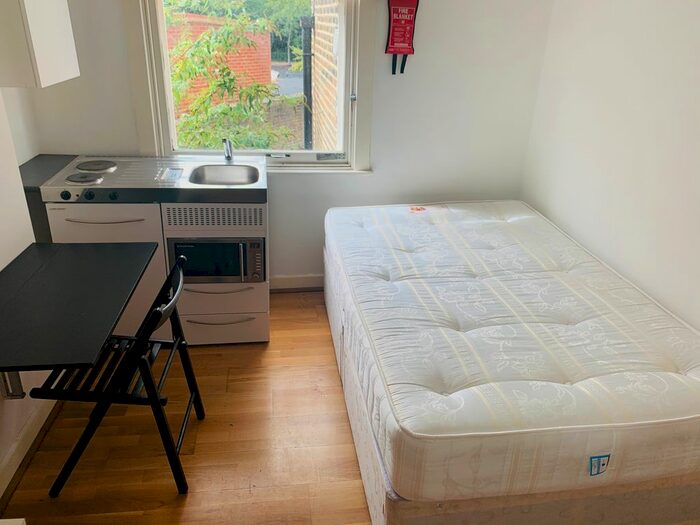 1 Bedroom Flat To Rent In Southampton Road, Kentish Town, NW5