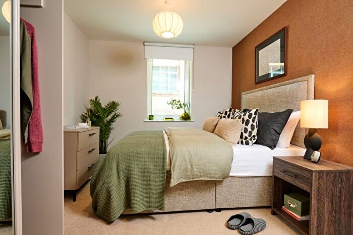 2 Bedroom Apartment To Rent In The Tilt Works, Sheffield Sheffield, S3