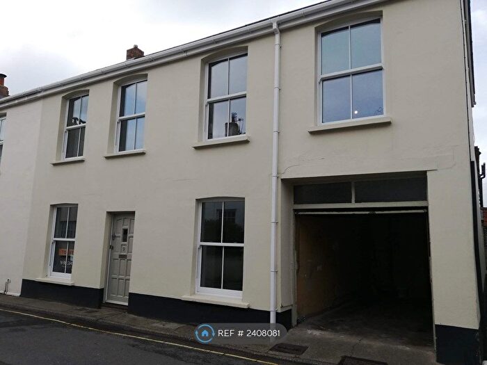 1 Bedroom Flat To Rent In East Street, Braunton, EX33