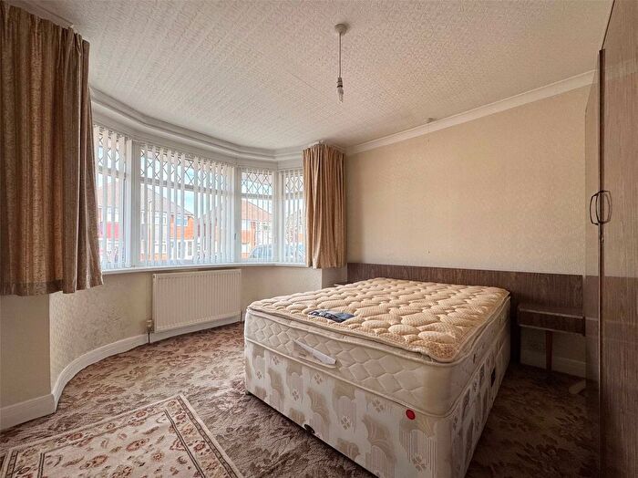 2 Bedroom Bungalow For Sale In Marcot Road, Solihull, West Midlands, B92