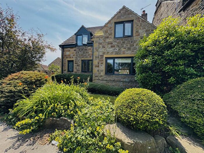 4 Bedroom Detached House For Sale In Pack Horse Close, Clayton West, HD8