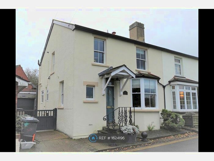 3 Bedroom Semi-Detached House To Rent In Norman Road, West Malling, ME19