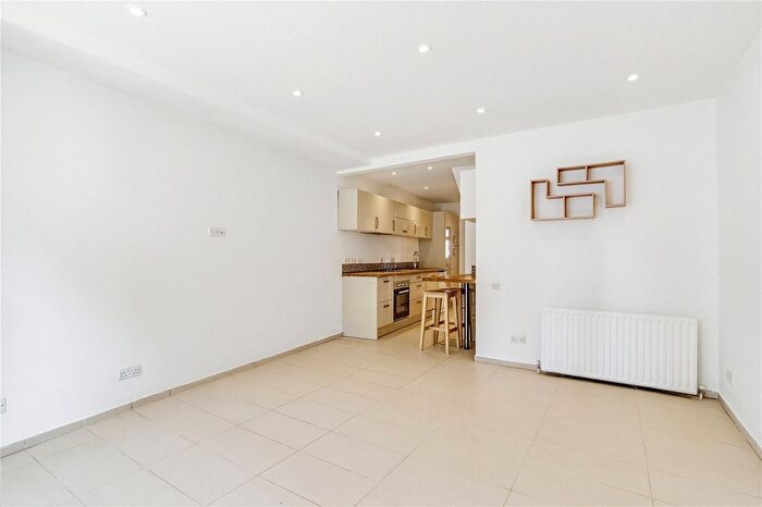 1 Bedroom Flat For Sale In St. James's Drive, SW17