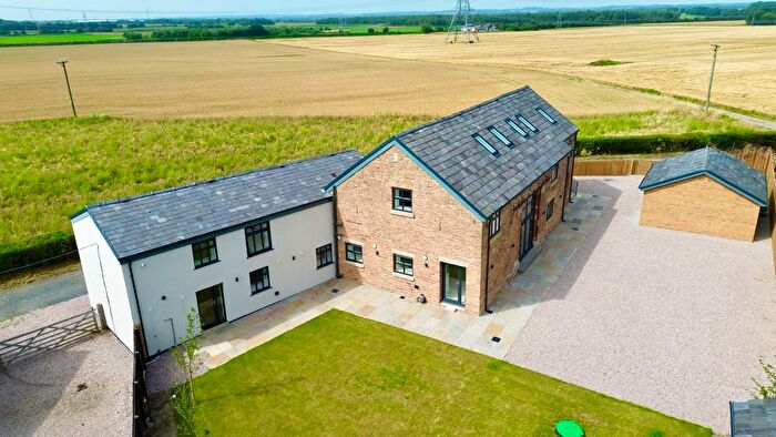 4 Bedroom Barn Conversion For Sale In Cut Lane, Knowsley, L33
