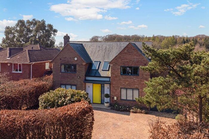 5 Bedroom Detached House For Sale In Halcyon, Peppard Common, RG9