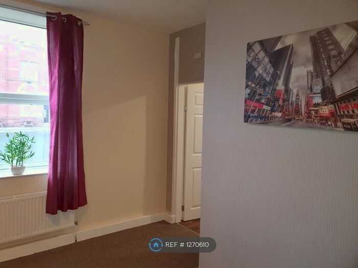 2 Bedroom Flat To Rent In Egerton Court, Barrow-In-Furness LA14