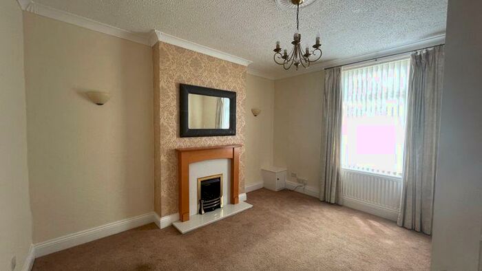 3 Bedroom Terraced House To Rent In Richardson Terrace, Concord. Washington, NE37