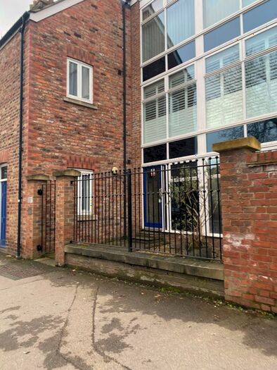 2 Bedroom Flat To Rent In St. Maurices Court, York, YO31