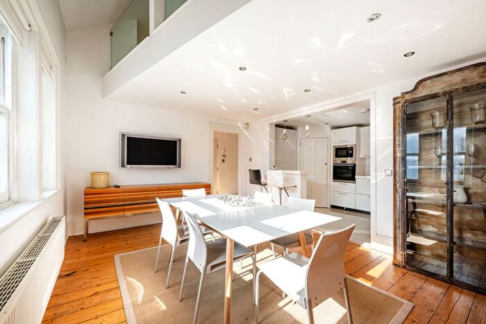 4 Bedroom Flat For Sale In Elgin Crescent, London, W11