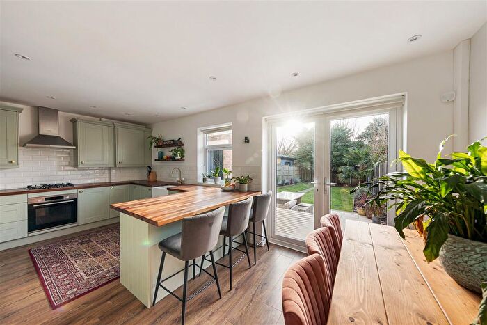 3 Bedroom Terraced House For Sale In Alders Avenue, Woodford Green, IG8
