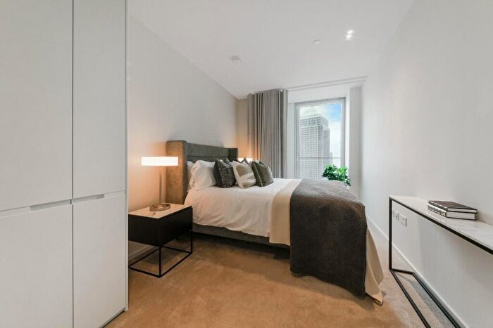 2 Bedroom Apartment To Rent In Newfoundland Place, London, E14