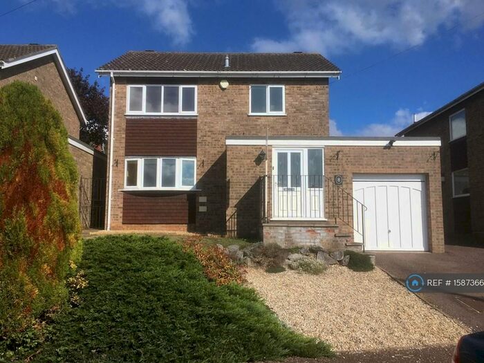 3 Bedroom Detached House To Rent In Shelley Drive, Norwich, NR8