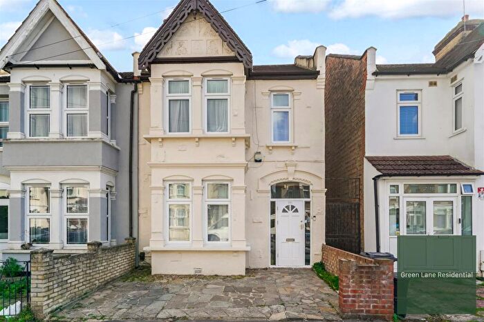 3 Bedroom House For Sale In Mortlake Road, Ilford, IG1