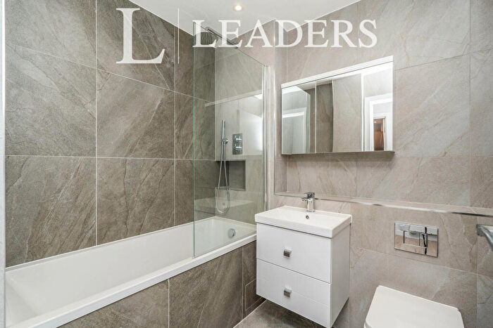 1 Bedroom Apartment To Rent In Compass Point, Southampton, SO16