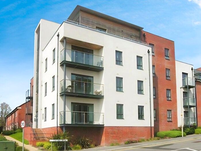 2 Bedroom Flat To Rent In Sinclair Drive, Basingstoke, RG21