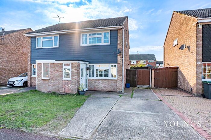 2 Bedroom Semi-Detached House For Sale In Sandpiper Close, Shoeburyness, SS3